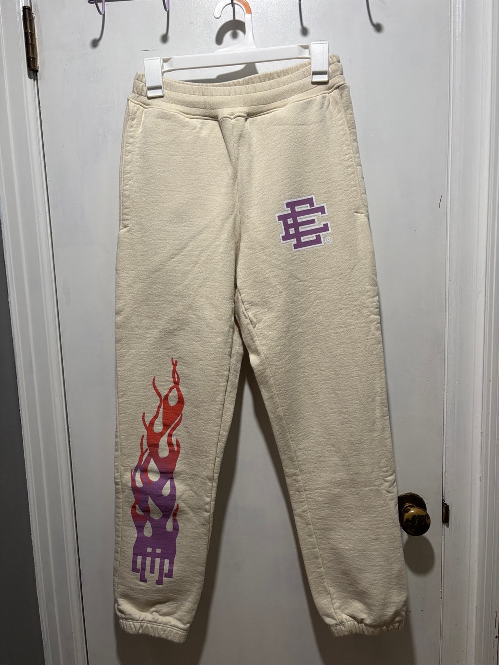 ERIC EMANUEL basic sweatpant joggers size small cream fire graphic